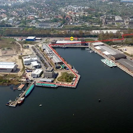 Wohnschiffe Severa Botel 2*