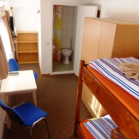 Botel Wohnschiffe Severa 2*